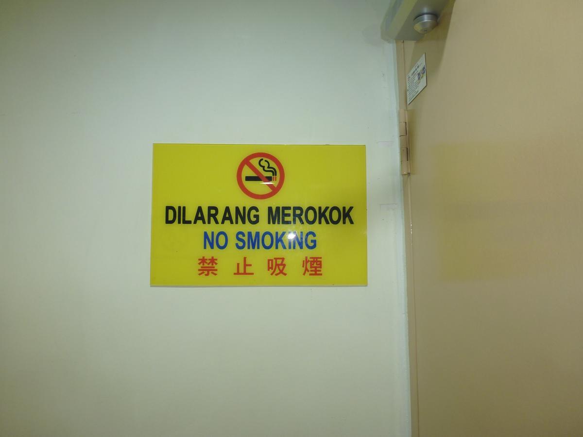 Batu Berendam Inn Kampong Sungai Putat Esterno foto